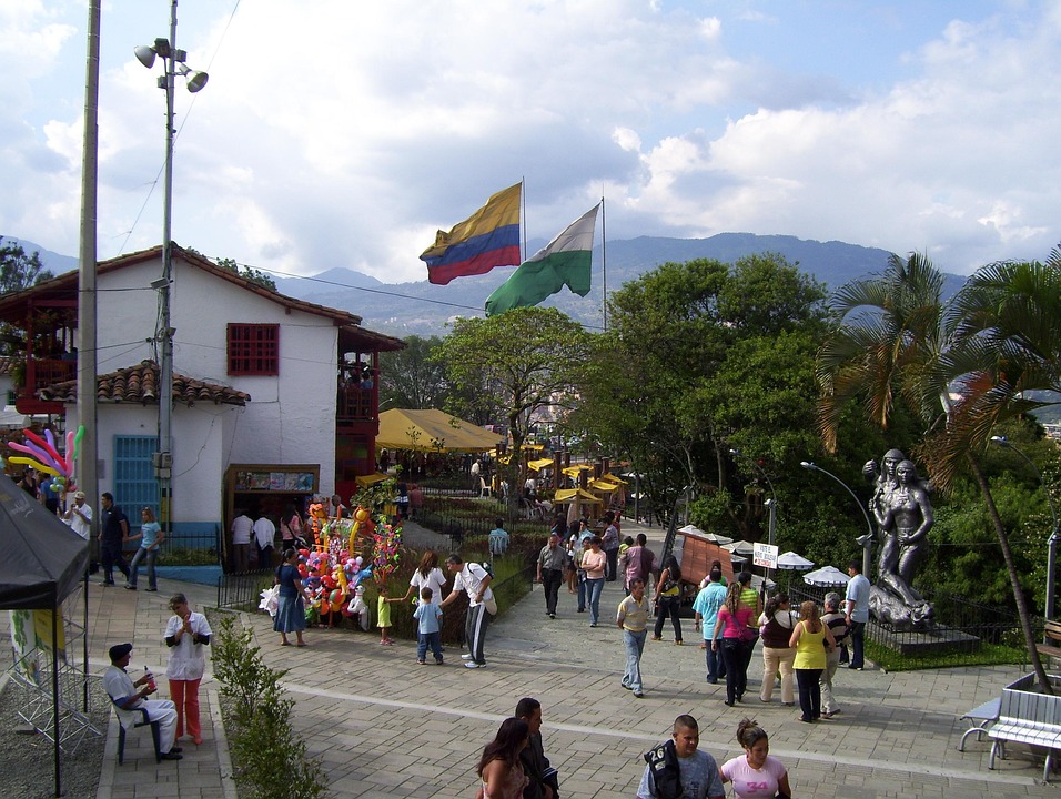 Medellín, Colombia, Pueblito Paisa, plaza, gente